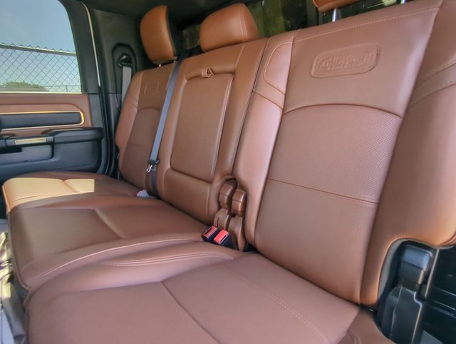 Gallery image 15 for 2024 Chevrolet Silverado 2500HD LT